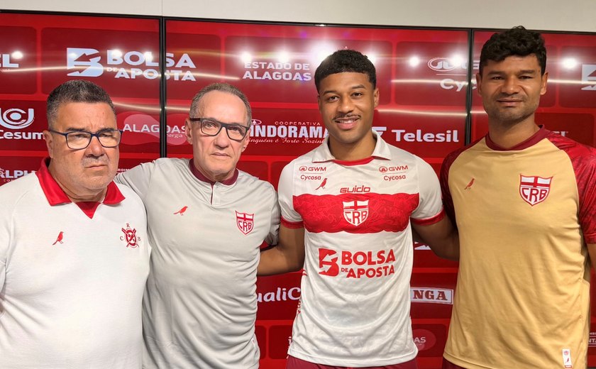 Volante Anderson Dias é oficialmente apresentado pelo CRB no CT Ninho do Galo