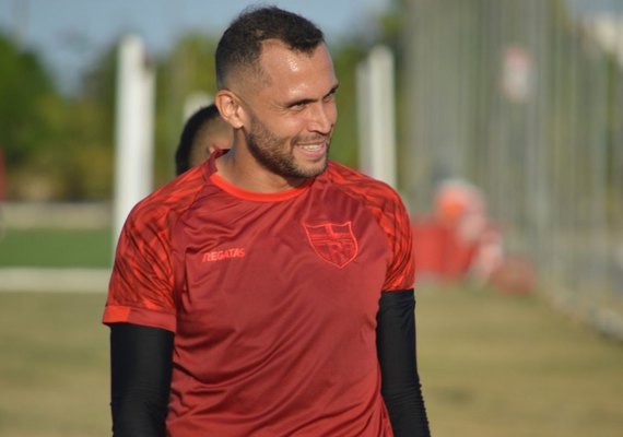 Formação do CRB ainda é mistério para Marcelo Cabo