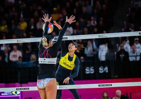 Após revés na semi, Brasil busca bronze no Mundial de vôlei de praia