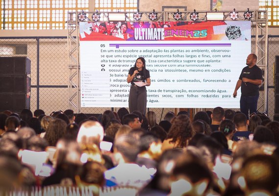 Estudantes da rede estadual revisam conteúdos de matemática e ciências da natureza