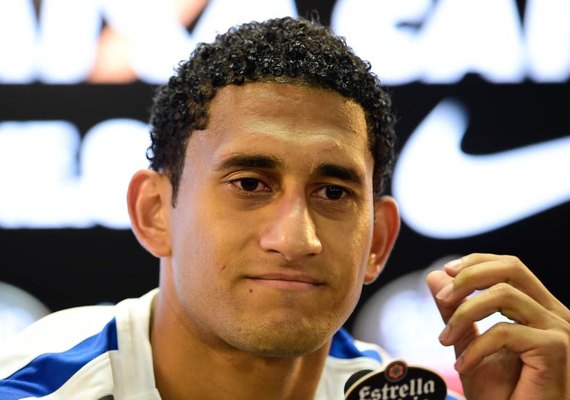 Zagueiro do Corinthians espera 'pegada mais forte' na Sul-Americana