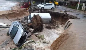 Temporal causa 24 mortes e deixa desabrigados e fecha estradas no Litoral Norte de SP