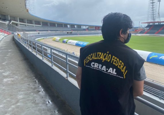 Fiscalização do Crea/AL visita Estádio Rei Pelé e cobra informações sobre responsáveis técnicos