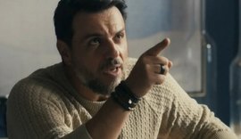 Helô prende Moretti após Oto perder a cabeça com o empresário e entregá-lo para a polícia