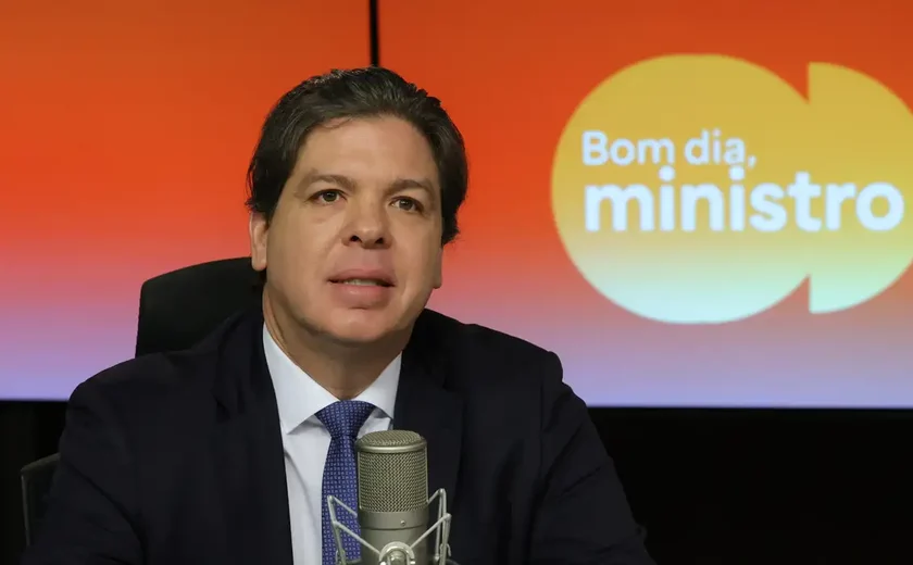 Governo diz que conectará 100% das escolas até fim de 2026