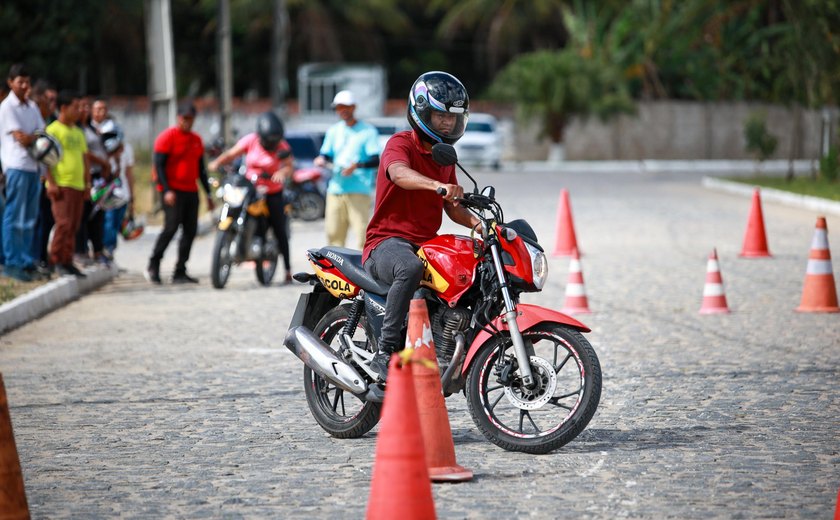 Detran Alagoas abre 375 vagas extras para prova de motocicleta em Maceió e Arapiraca