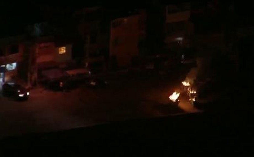 Ônibus é incendiado na zona norte de São Paulo