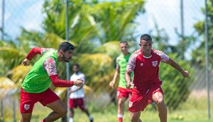 CRB define titulares que encaram o Avaí