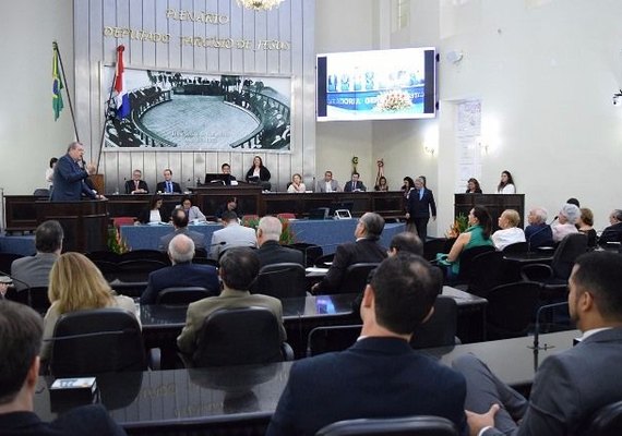 Procuradores de Estado recebem homenagem da Assembleia Legislativa