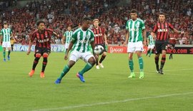 Atlético-PR desencanta no Estadual e bate o rival Coritiba