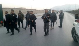 Ataque suicida perto de parlamento afegão deixa 21 mortos e vários feridos