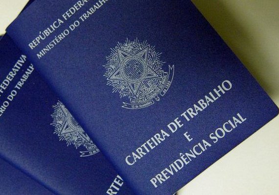 Mais de 109 mil trabalhadores fizeram acordo de demissão e perderam direitos