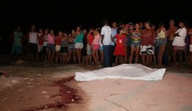 Mulher é morta com 15 tiros por suspeito não identificado