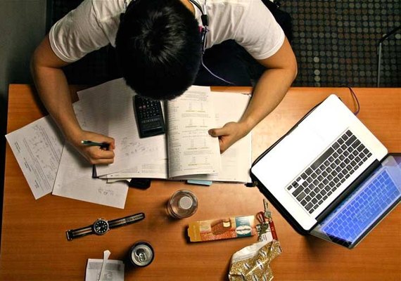 Após corte de verbas, CNPq tem recursos para pagar bolsas apenas até este mês