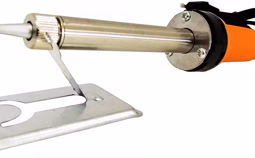 O que é um ferro de solda, ferramenta usada por Bolsonaro para violar tornozeleira eletrônica, segundo PF