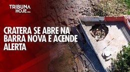 Maré alta abre enorme cratera na Barra Nova e moradores pedem socorro