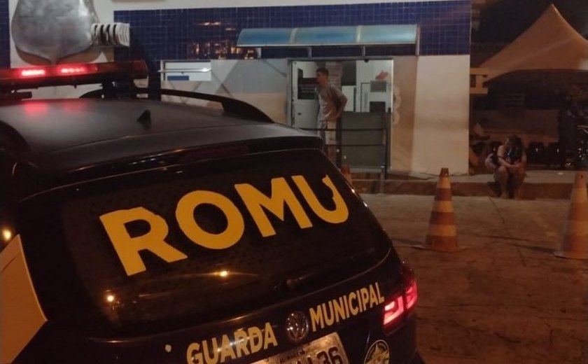 Homem é preso após ameaçar outro em estacionamento de loja na Avenida Durval de Góes Monteiro