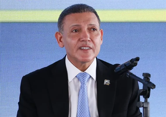 Nunes Marques dá meia hora para TRE/BA responder sobre transporte