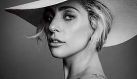 Lady Gaga posa para revista americana e dispara: 'Cresci com muita culpa'