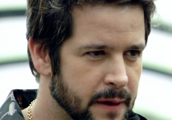 'A Favorita': Foi Flora quem matou Dodi? O que acontece com Silveirinha? Recorde!