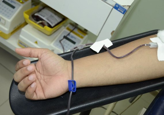 Com apenas 20% do estoque necessário, Hemoal apela por doações de sangue