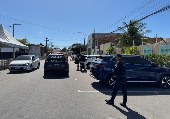 Operação combate ocupação irregular e flanelinhas em Maceió