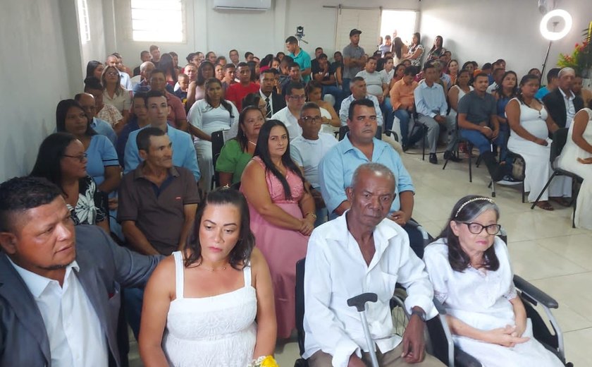 Casamento coletivo da Justiça Itinerante une 32 casais em Murici