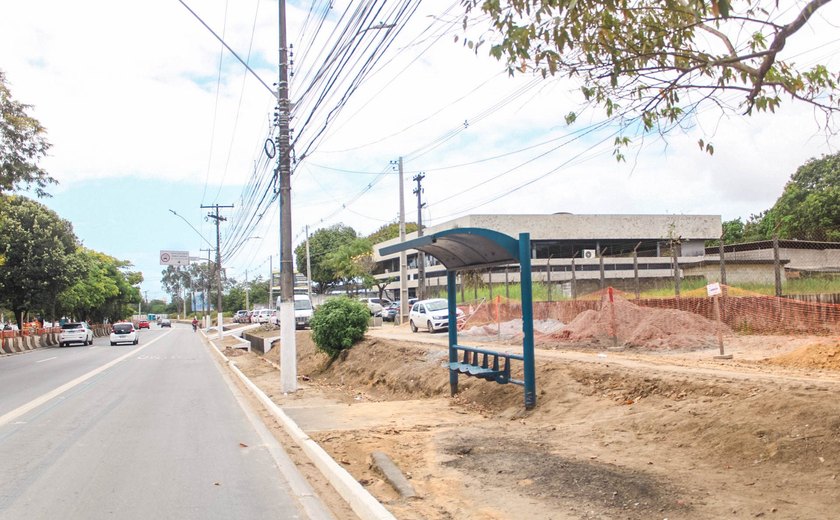 Abrigo para passageiros de ônibus na Avenida Durval de Góes Monteiro será realocado por 30 dias