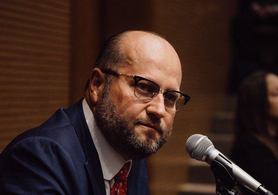 Nelson Wilians participa de encontro internacional de advogados no Chile