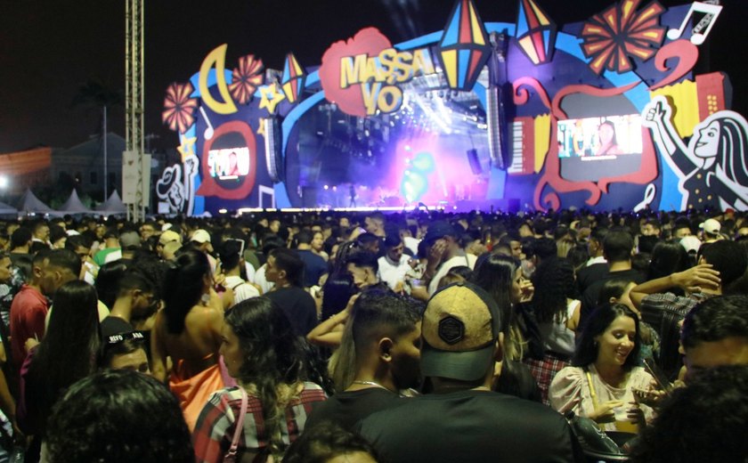 Shows são interrompidos em Maceió devido a problemas técnicos causados pelas chuvas nessa terça-feira (28)