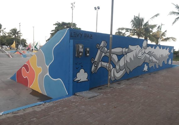 Pintura artística da pista de skate da Pajuçara é concluída