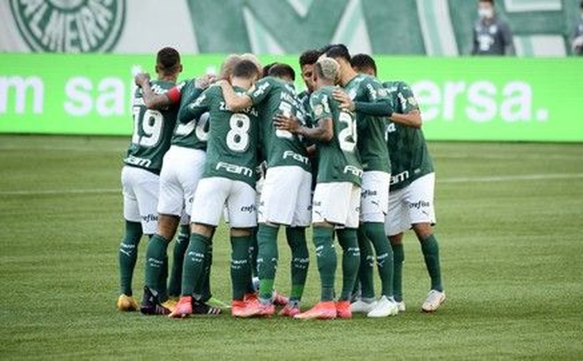 Palmeiras mantém supremacia, vence Santos e segue na liderança do Brasileirão