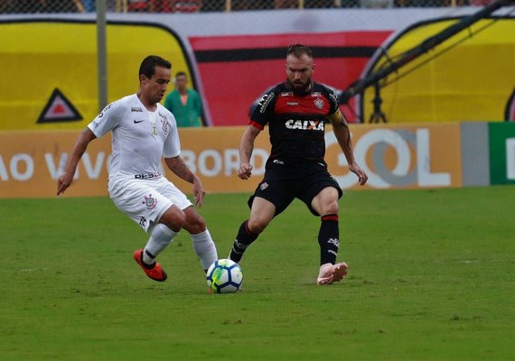 Jair admite “mochila pesada” e lamenta falta de sorte do Timão