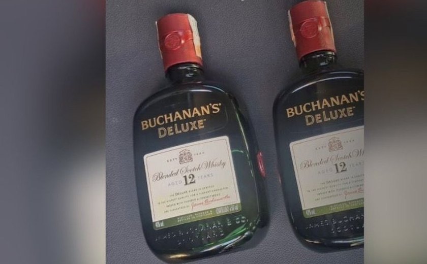 Funcionário de supermercado é preso suspeito de furtar mais de 30 garrafas de whisky em Maceió