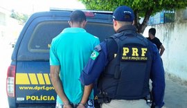 Foragido por homicídio e tráfico de drogas, ‘Catenga’ é preso pela PRF em Pilar
