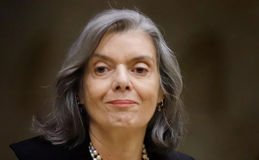 Cármen Lúcia envia investigação contra pastores no MEC para Justiça Federal