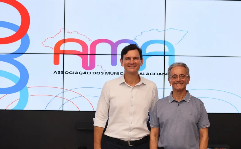 Governador em exercício visita AMA e destaca integração entre Estado e municípios
