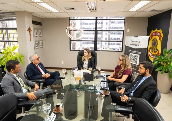 Presidente do TRE visita superintendente da PF e debate ações para as Eleições 2026