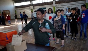 Corte eleitoral do Uruguai adia resultado das eleições presidenciais