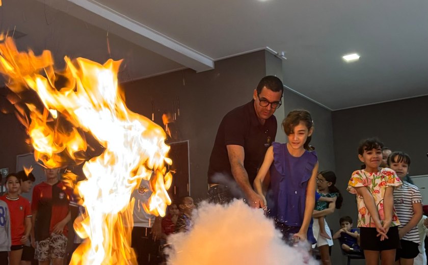 Treinamento ensina crianças a agir em situações de incêndio e transforma prevenção em aprendizado desde cedo