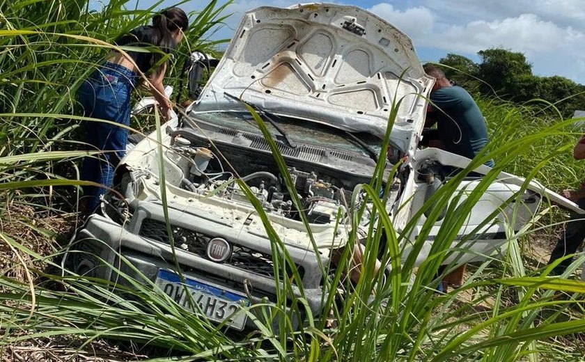 Capotamento de veículo em São Miguel dos Campos deixa um homem morto e três feridos