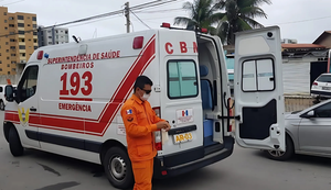 Corpo de Bombeiros socorre homem vítima de choque elétrico em Mangabeiras