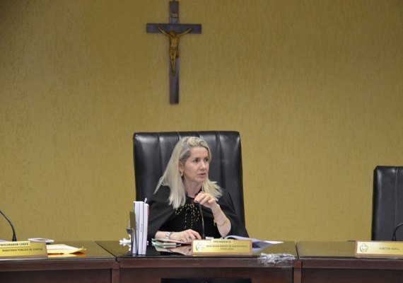 Presidente do TCE diz que declarações de Rui são irresponsáveis e que vai acionar Justiça