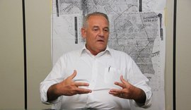 Givaldo Carimbão solicita ao governador mudança em secretaria de Estado