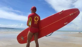 Corpo de Bombeiros resgata quatro pessoas de afogamento na Praia do Francês