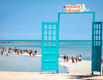 Trechos de praias em Maceió e litoral de AL são considerados impróprios para banho