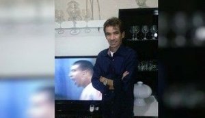 Jornalista é encontrado morto nu e com marcas de facadas