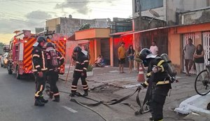 Incêndio atinge pousada no bairro da Pajuçara