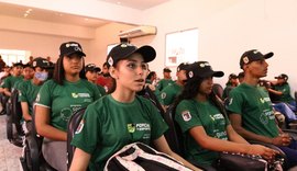 Alunos da rede municipal de educação participam da aula inaugural do Programa Força no Esporte