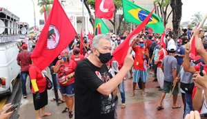 Movimentos sociais pedem saída de Bolsonaro